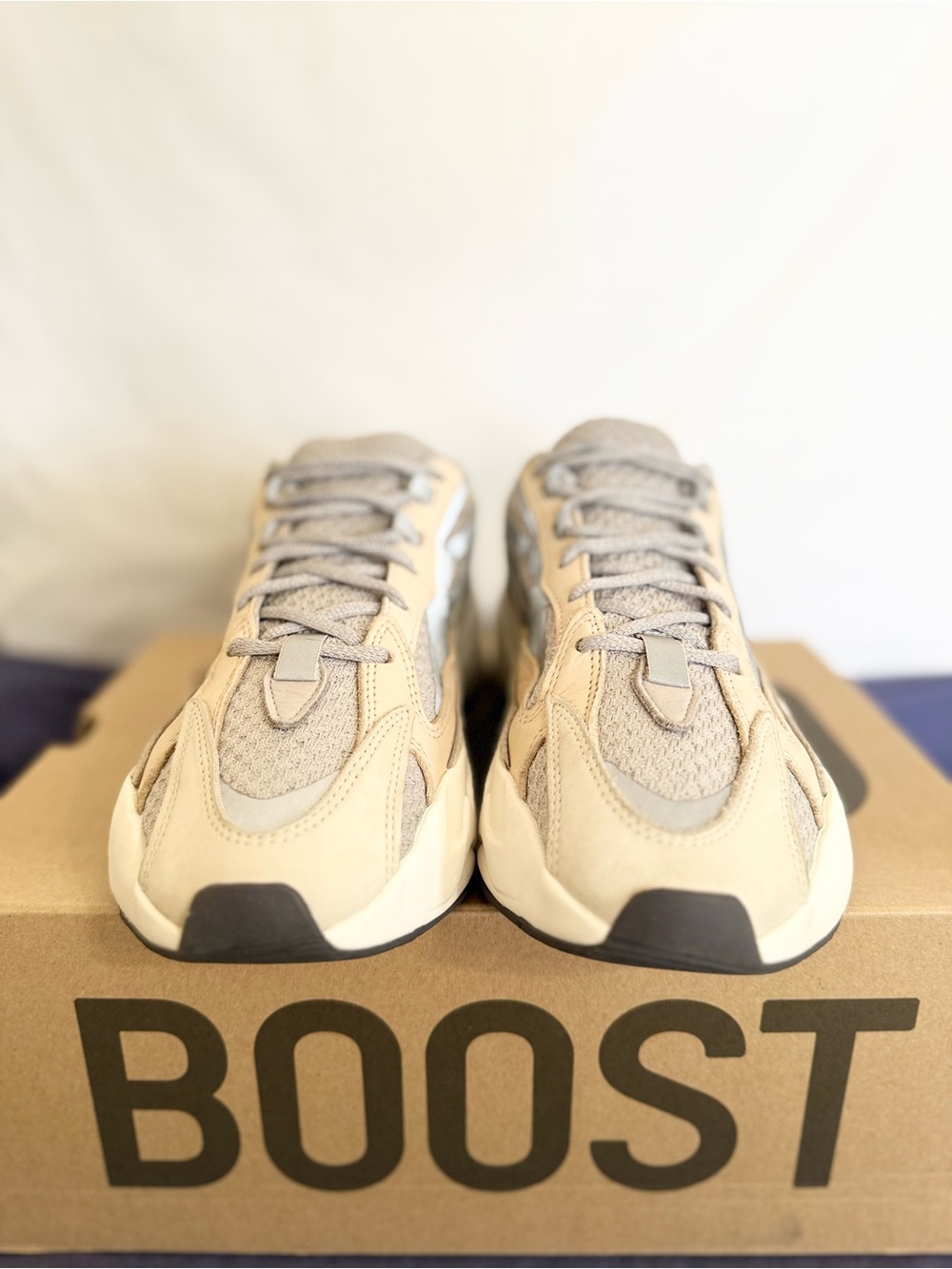 AUTHENTIC Adidas Yeezy Boost 700 V2 Cream size 10 GY7924 2021 PRE-OWNED w/ box - Picture 7 of 9
